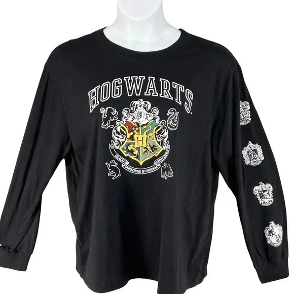 Harry Potter Hogwarts 2X Long Sleeve Blk Shirt Wizarding World Crest Logo Witchy - Picture 1 of 13